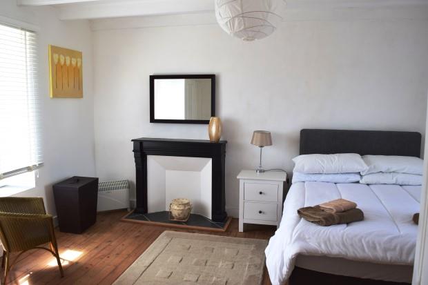 Image No.6-10 Bed Gite for sale