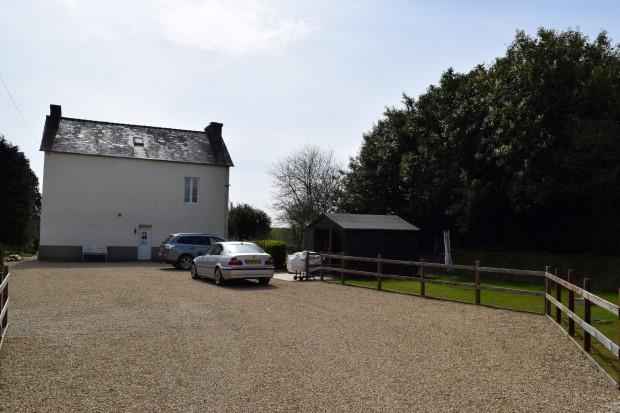 Image No.11-10 Bed Gite for sale