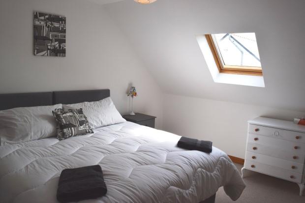 Image No.19-10 Bed Gite for sale