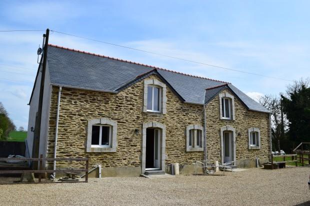 Image No.21-10 Bed Gite for sale