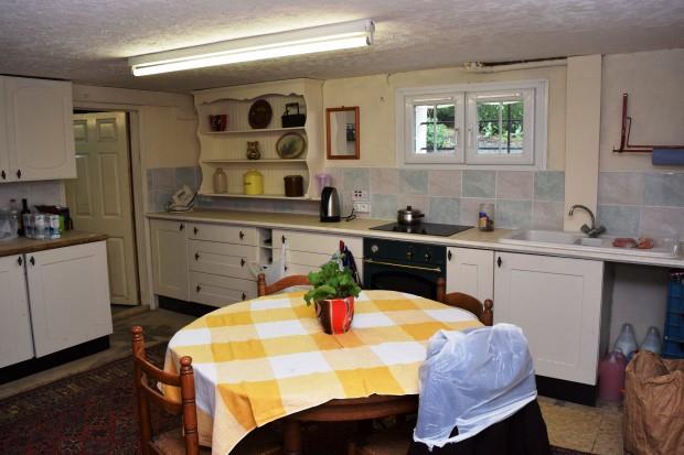 Image No.18-5 Bed House for sale