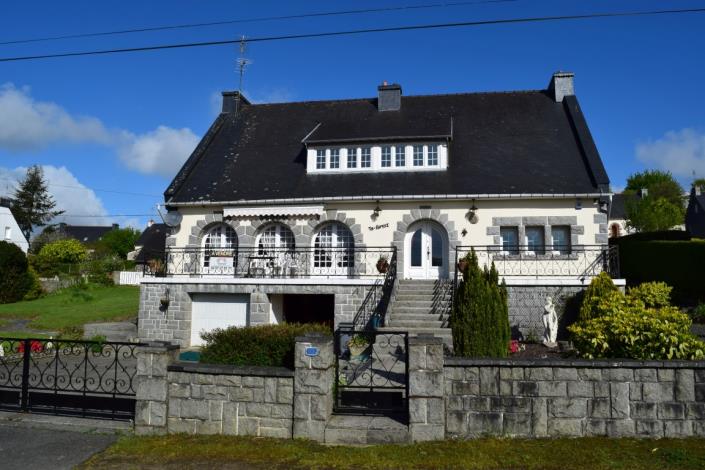 Image No.1-5 Bed House for sale