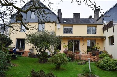 Maison de 7 chambres à vendre à Saint-Caradec-Trégomel