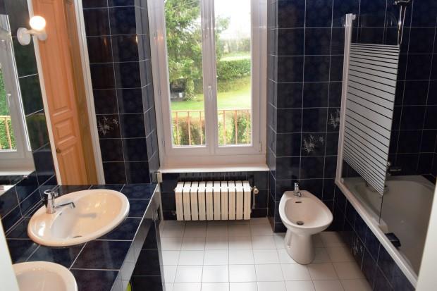 Image No.8-4 Bed House for sale