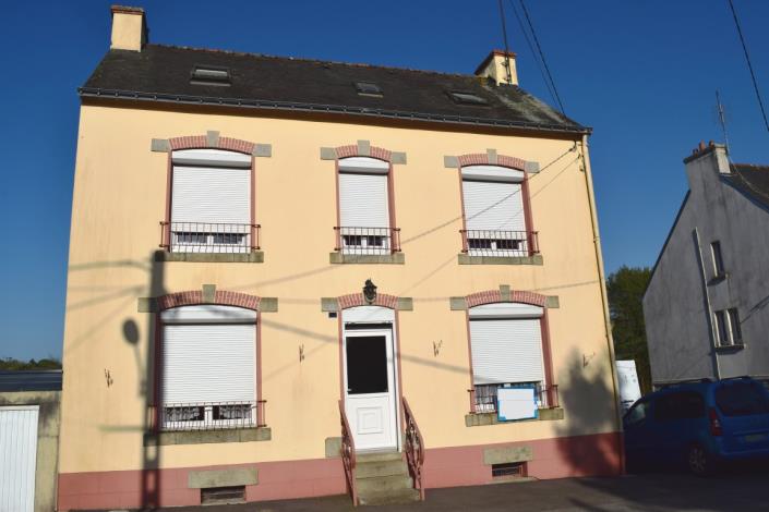 Image No.2-4 Bed House for sale