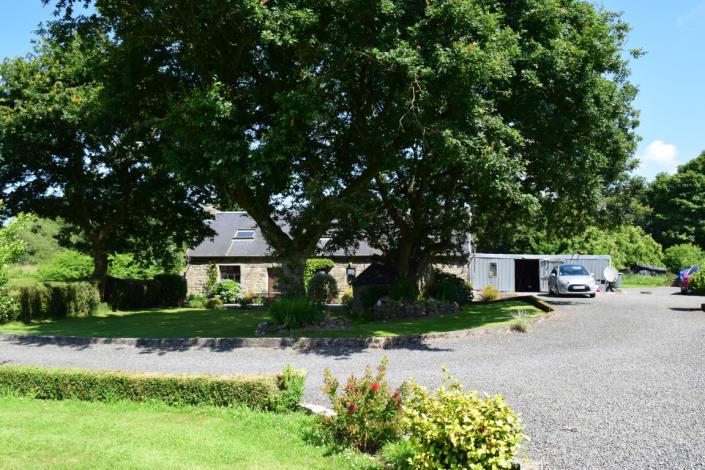 Image No.2-Maison de 2 chambres à vendre à Maël-Pestivien