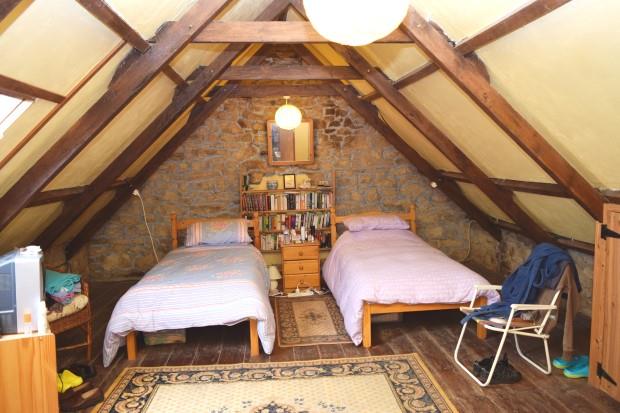 Image No.12-2 Bed House for sale