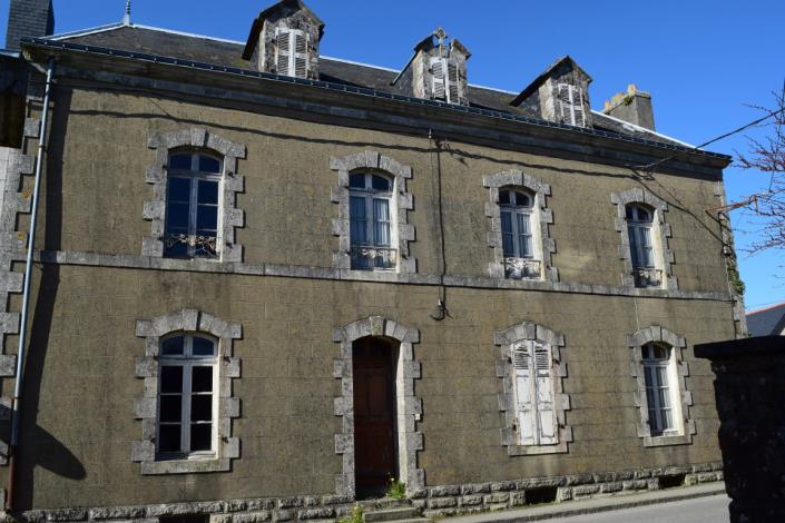 Image No.2-4 Bed House for sale