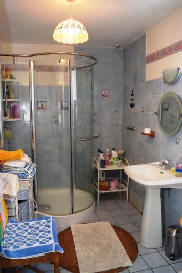 Image No.12-5 Bed House for sale