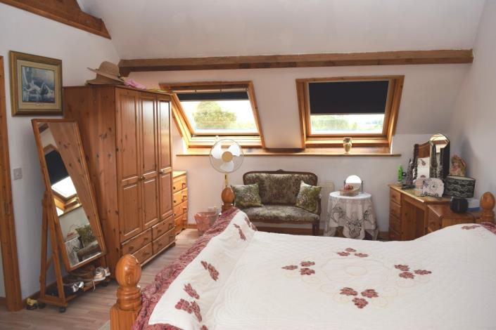 Image No.15-5 Bed House for sale