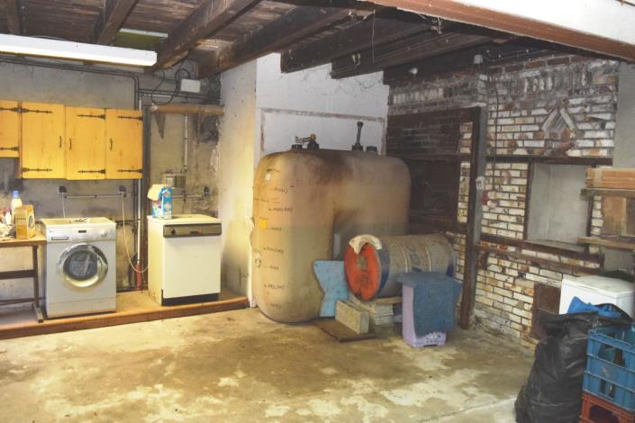 Image No.24-8 Bed House for sale