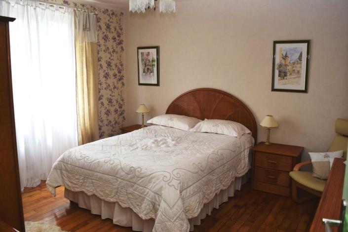 Image No.15-4 Bed House for sale