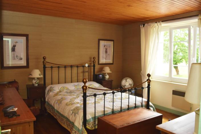 Image No.17-4 Bed House for sale