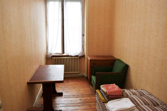 Image No.10-3 Bed House for sale