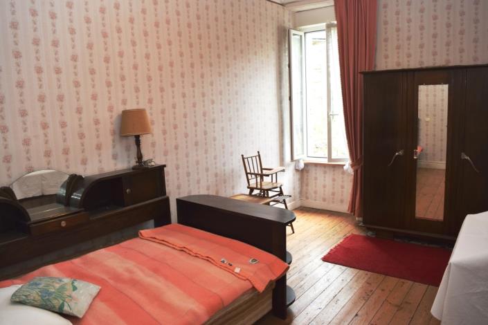 Image No.9-3 Bed House for sale