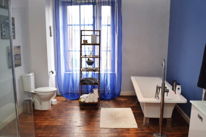 Image No.19-Bar de 3 chambres à vendre à Crédin