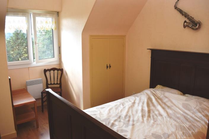 Image No.15-7 Bed House for sale