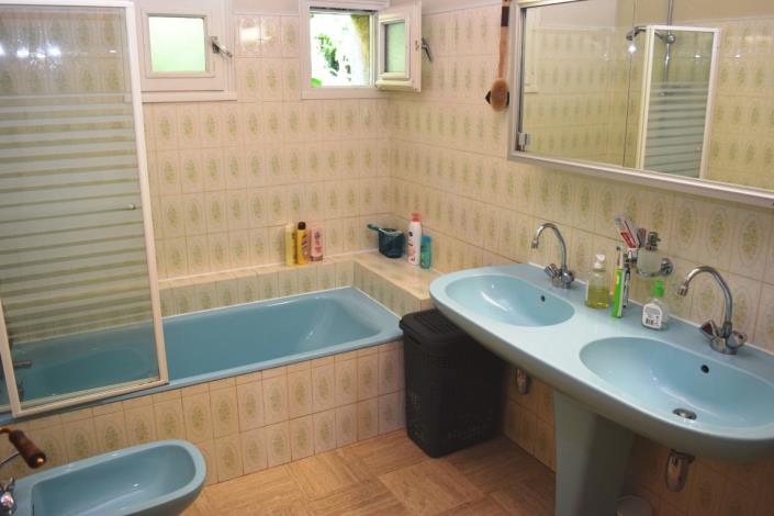 Image No.13-7 Bed House for sale