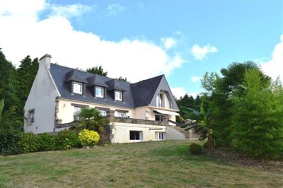 7 Bed House for sale