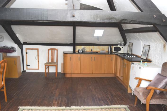 Image No.20-4 Bed House for sale