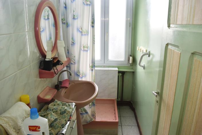 Image No.8-2 Bed House for sale