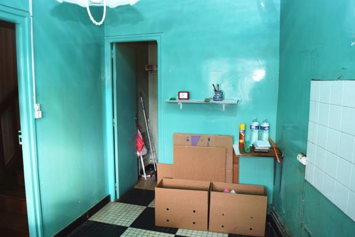 Image No.5-2 Bed House for sale