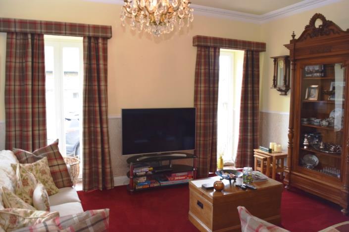 Image No.4-6 Bed House for sale