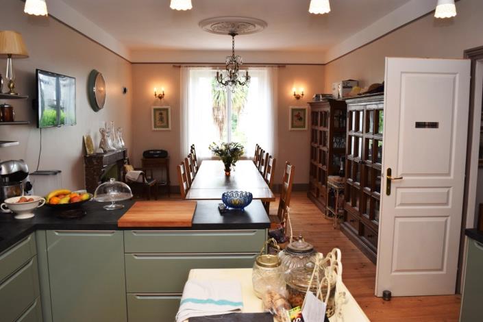 Image No.5-6 Bed House for sale