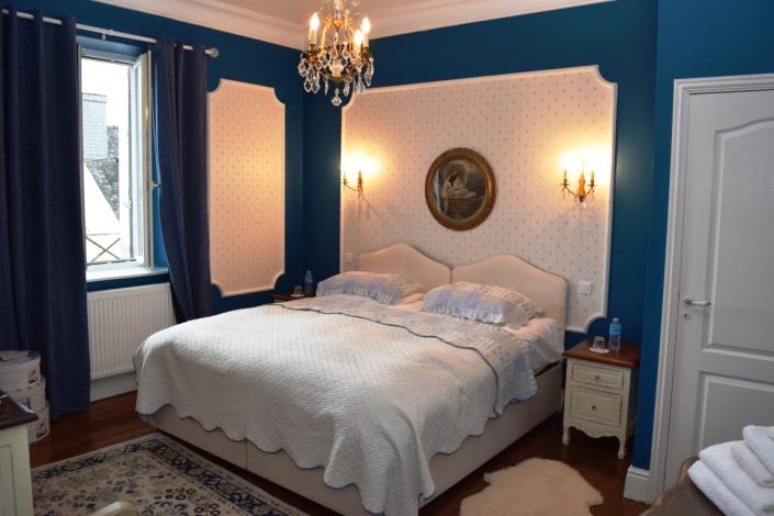 Image No.8-6 Bed House for sale