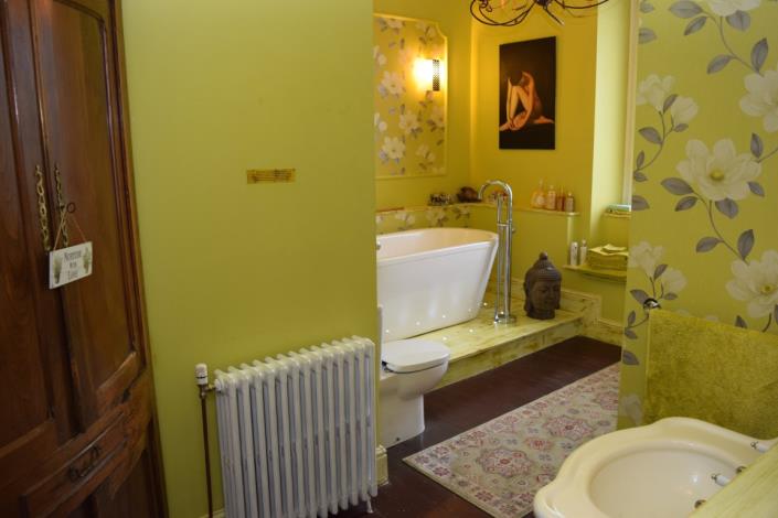 Image No.13-6 Bed House for sale