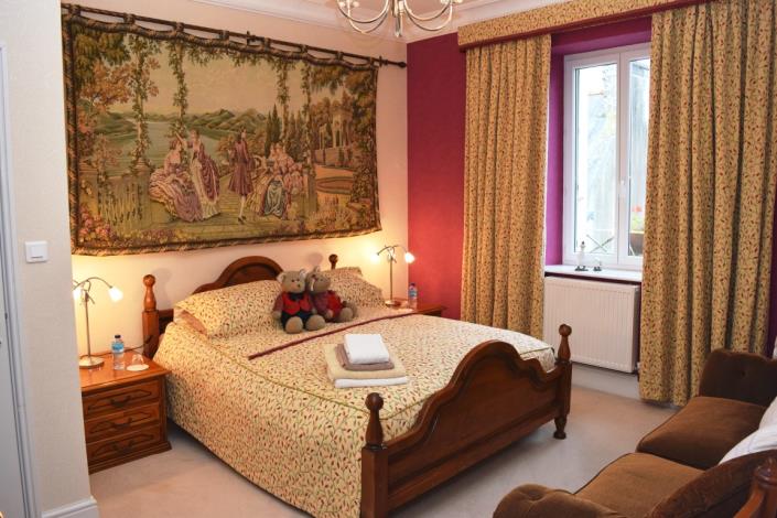 Image No.10-6 Bed House for sale