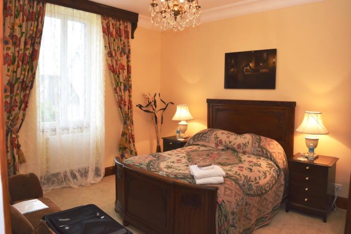 Image No.11-6 Bed House for sale