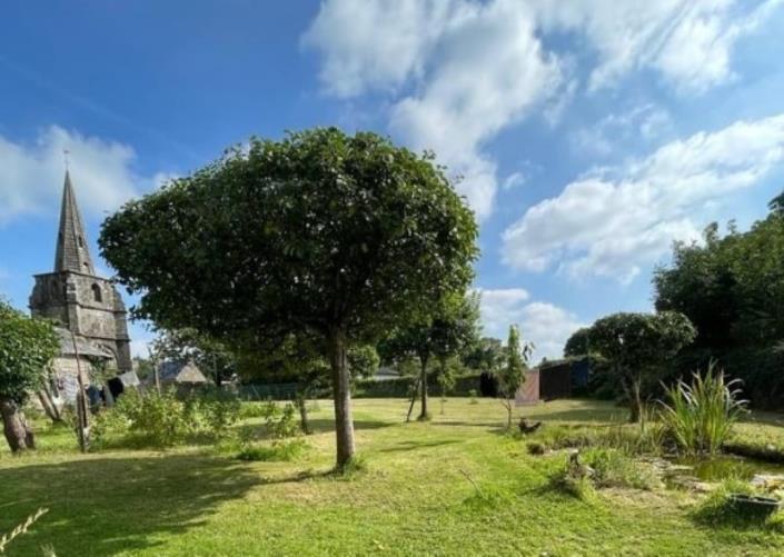 Image No.30-2 Bed House for sale