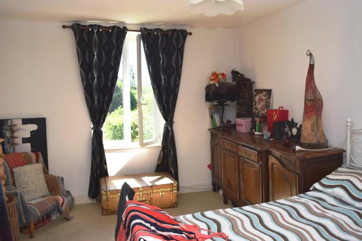 Image No.7-7 Bed House for sale