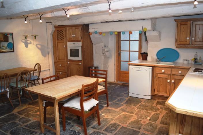 Image No.18-5 Bed House for sale