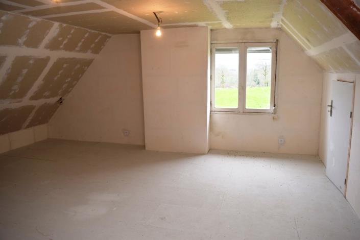 Image No.12-4 Bed House for sale