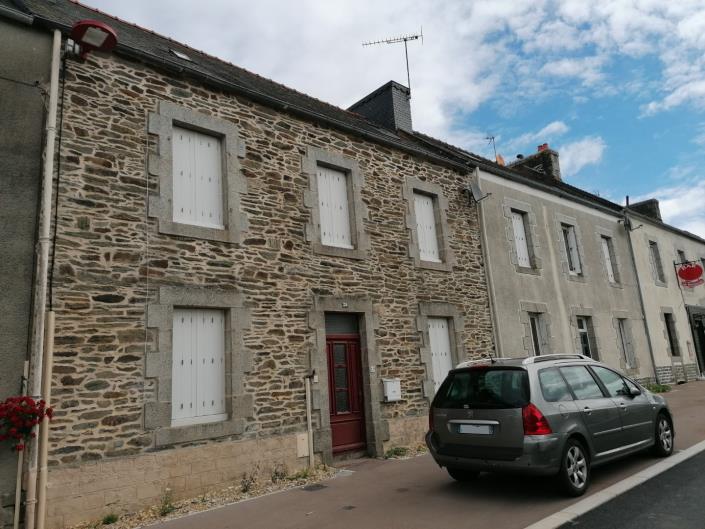 Image No.1-Maison de 4 chambres à vendre à Maël-Carhaix