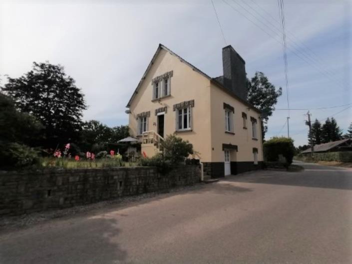 Image No.2-Maison de 4 chambres à vendre à Maël-Carhaix