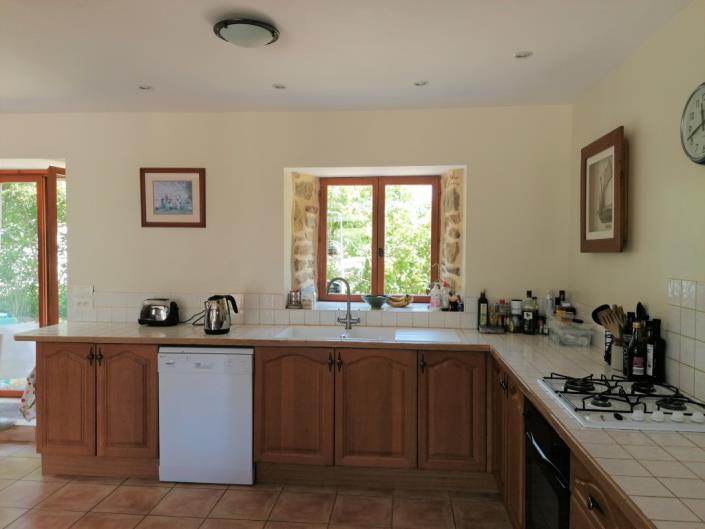 Image No.3-8 Bed House for sale