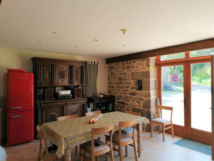 Image No.5-8 Bed House for sale