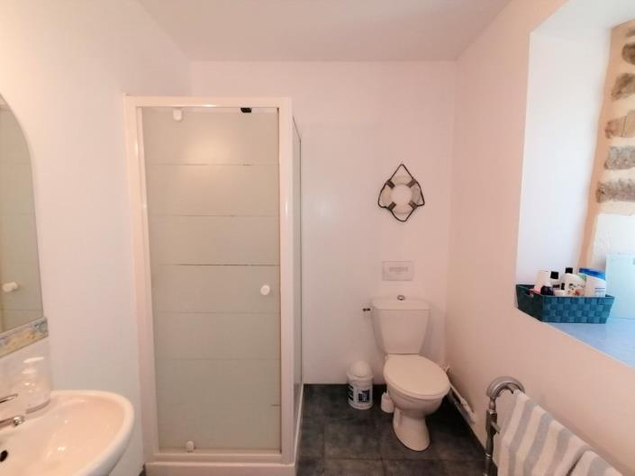 Image No.7-8 Bed House for sale