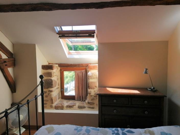 Image No.9-8 Bed House for sale