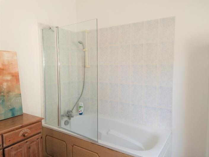 Image No.12-8 Bed House for sale