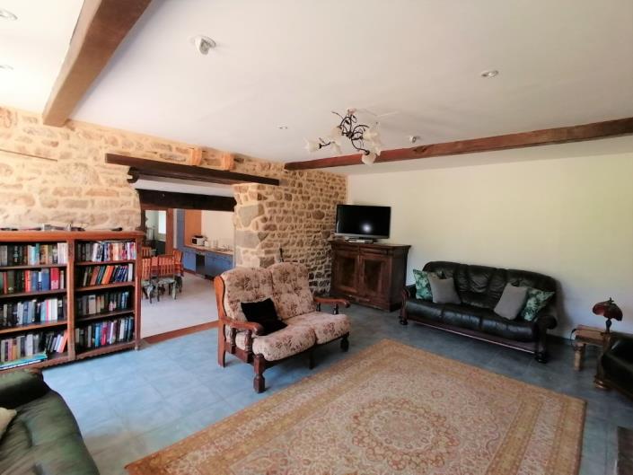 Image No.20-8 Bed House for sale