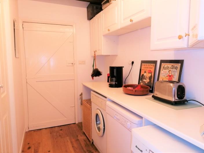 Image No.5-2 Bed House for sale