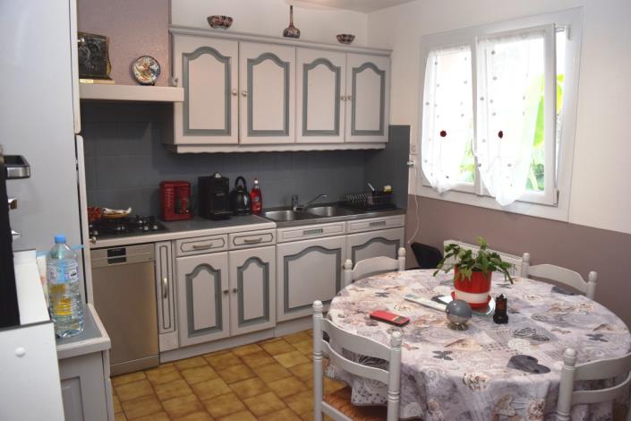 Image No.8-3 Bed House for sale