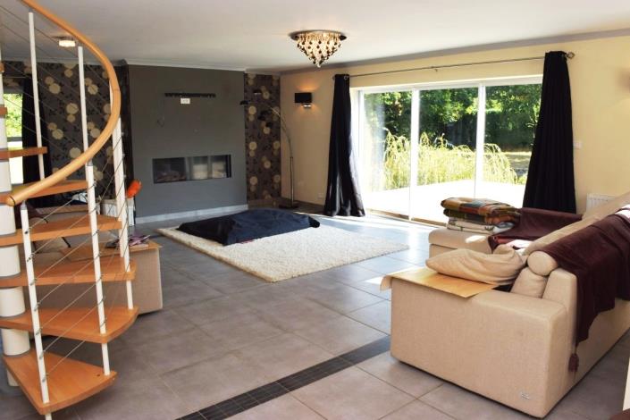 Image No.9-4 Bed House for sale