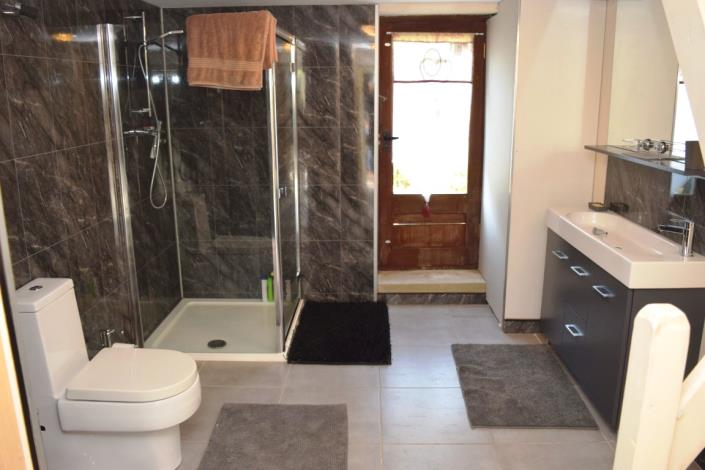 Image No.14-4 Bed House for sale