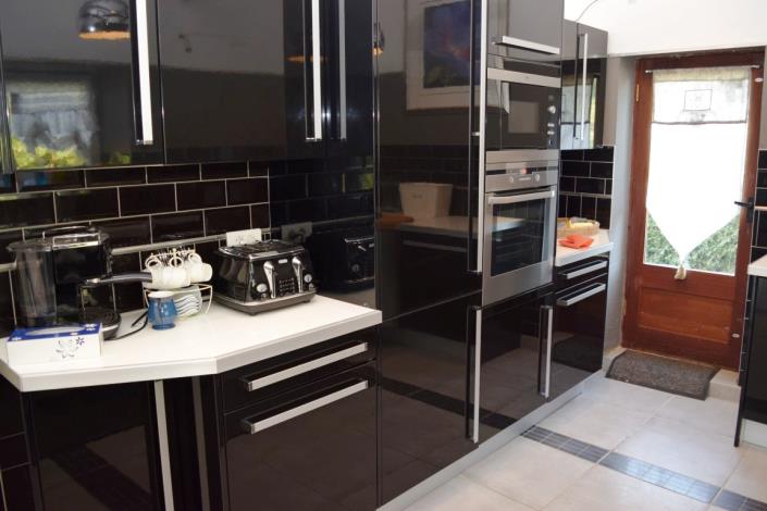 Image No.11-4 Bed House for sale