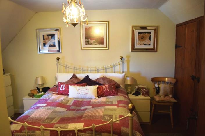 Image No.17-2 Bed House for sale